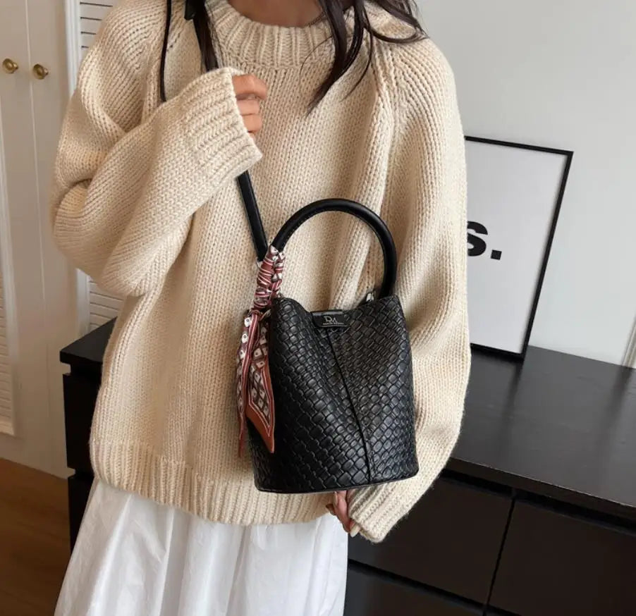 Fashionable Smal Handbag