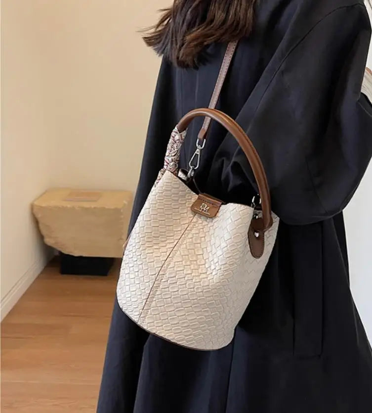 Fashionable Smal Handbag